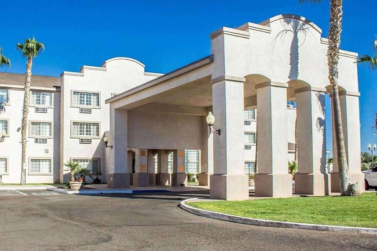 Baymont By Wyndham Safford Hotel Exterior foto