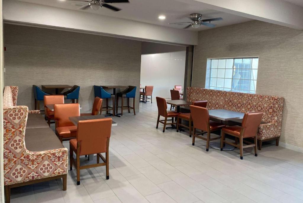 Baymont By Wyndham Safford Hotel Exterior foto